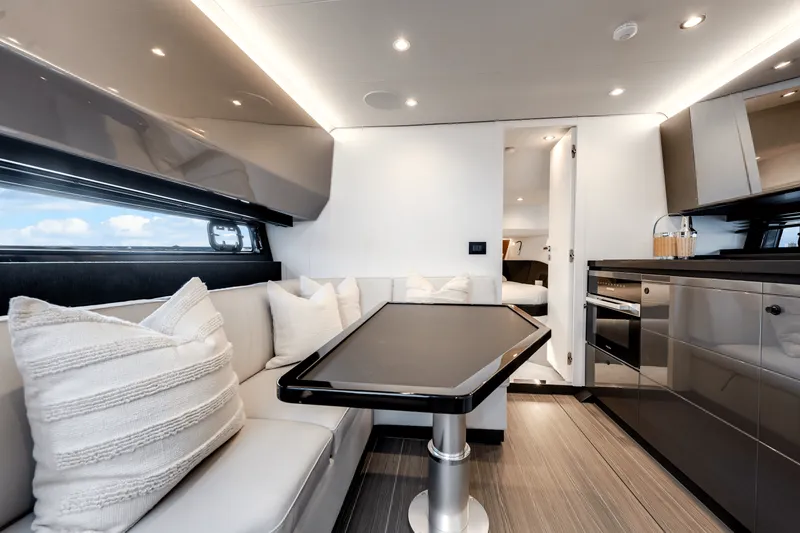 Slide: The Image of Azimut 48-VERVE 2024 - 22