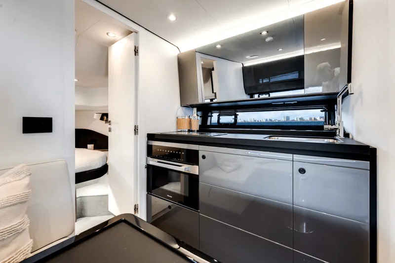 Slide: The Image of Azimut 48-VERVE 2024 - 23