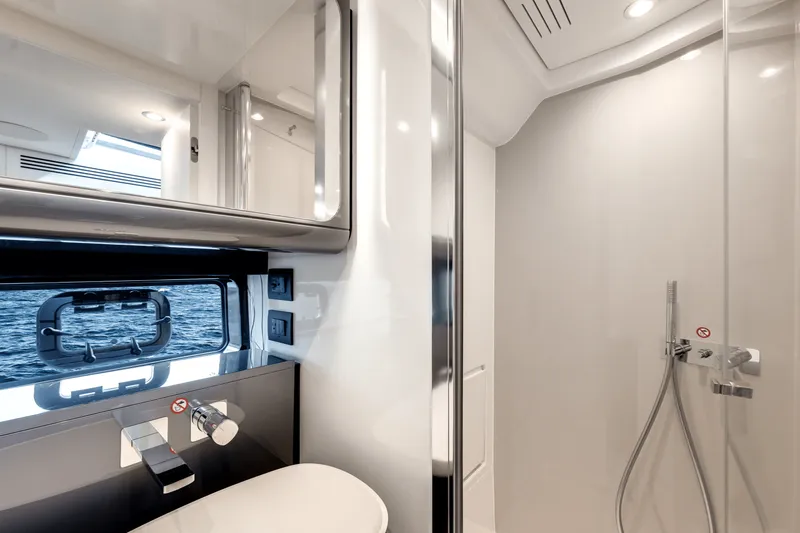 Slide: The Image of Azimut 48-VERVE 2024 - 28