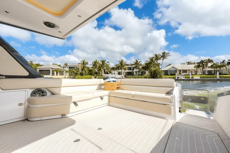 Slide: The Image of Azimut 48-VERVE 2024 - 30