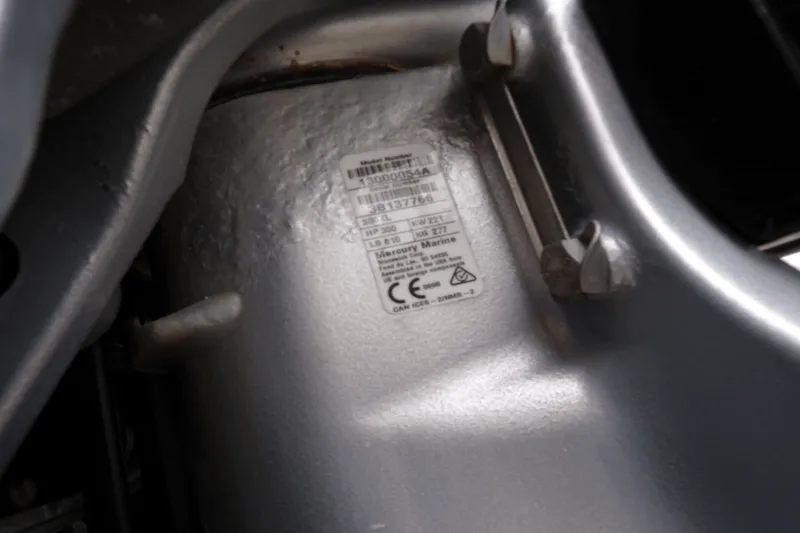 Slide: The Image of Sea Ray SDX 270 2022 - 15