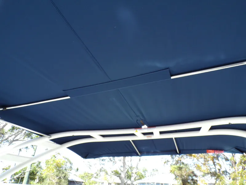 Slide: The Image of Sea Ray SDX 270 2022 - 28