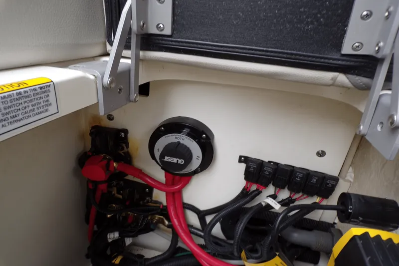 Slide: The Image of Sea Ray SDX 270 2022 - 56