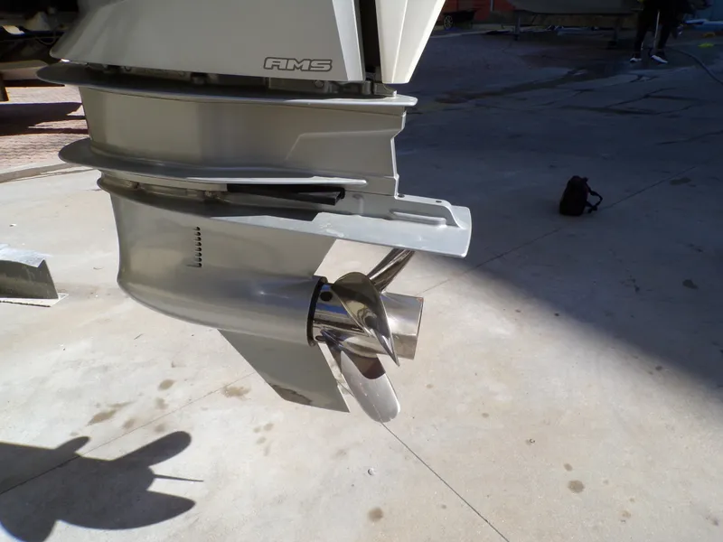 Slide: The Image of Sea Ray SDX 270 2022 - 60