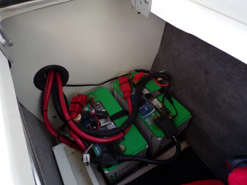 Slide: The Image of Sea Ray SDX 270 2022 - 63