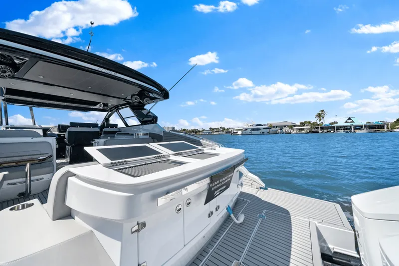 Slide: The Image of Cruisers Yachts 50 GLS Outboard 2025 - 39