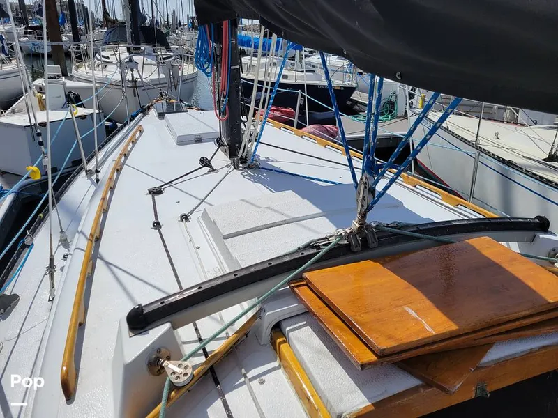 Slide: The Image of Islander 30 Bahama 1975 - 12189095