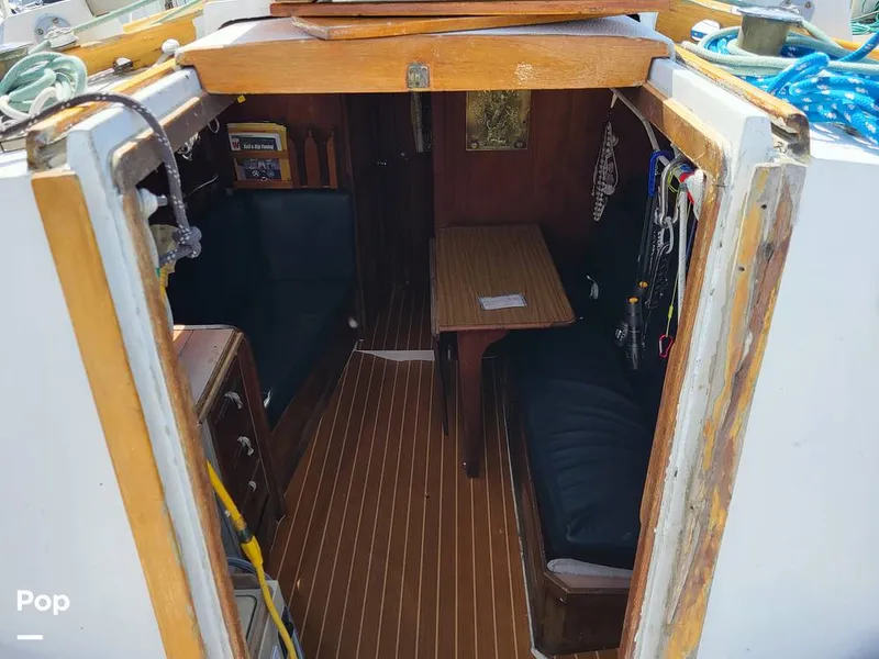 Slide: The Image of Islander 30 Bahama 1975 - 12189125