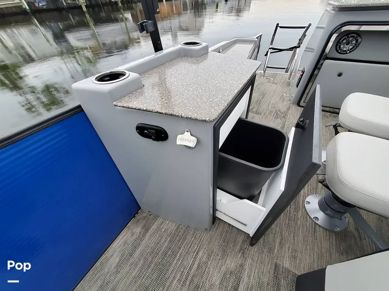 Slide: The Image of Godfrey AquaPatio 275 CBE 2021 - 12457717