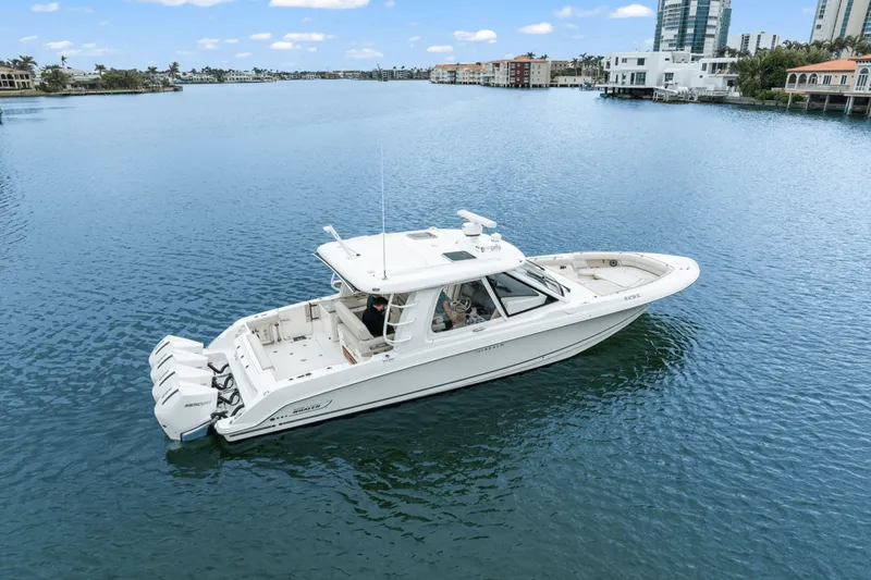 Slide: The Image of Boston Whaler 380 REALM 2022 - 11