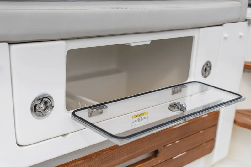 Slide: The Image of Boston Whaler 380 REALM 2022 - 47