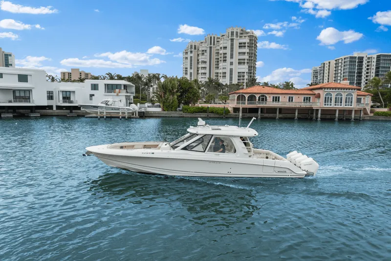 Slide: The Image of Boston Whaler 380 REALM 2022 - 58