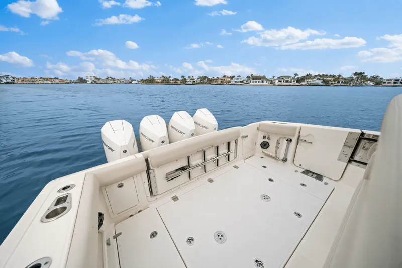 Slide: The Image of Boston Whaler 380 REALM 2022 - 62