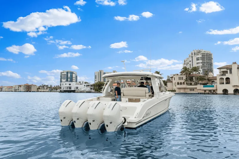 Slide: The Image of Boston Whaler 380 REALM 2022 - 8