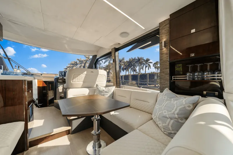 Slide: The Image of Galeon 400 FLY 2021 - 22