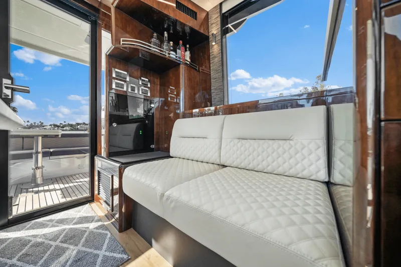 Slide: The Image of Galeon 400 FLY 2021 - 23