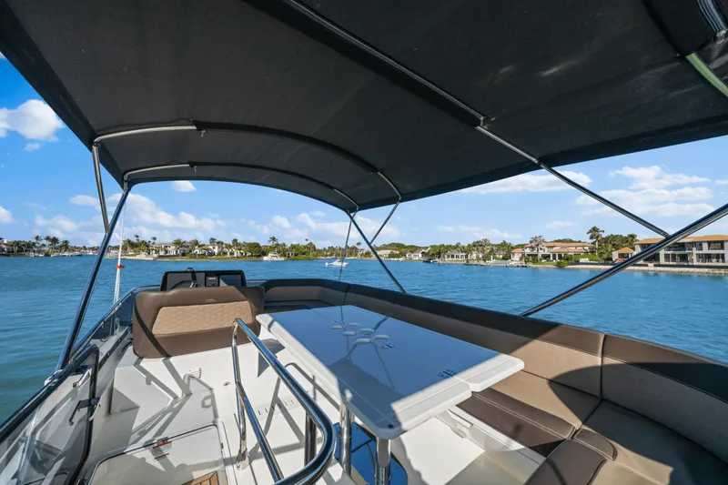 Slide: The Image of Galeon 400 FLY 2021 - 42