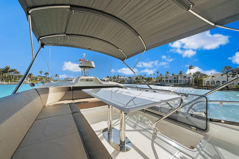 Slide: The Image of Galeon 400 FLY 2021 - 43