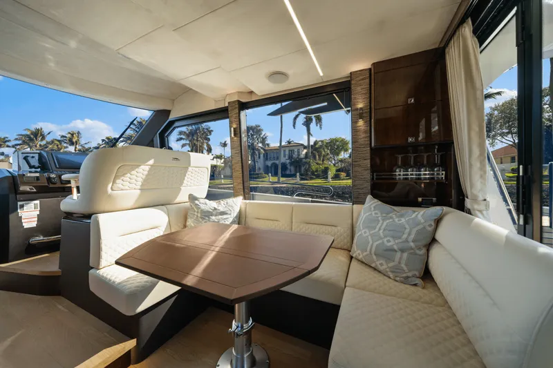 Slide: The Image of Galeon 400 FLY 2021 - 44