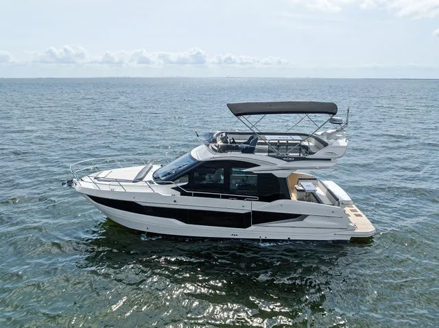Slide: The Image of Galeon 400 FLY 2021 - 54