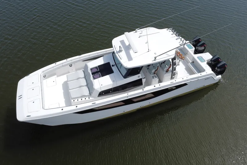 Slide: The Image of Aquila 47 Molokai 2024 - 10