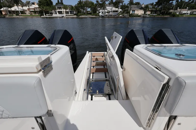 Slide: The Image of Aquila 47 Molokai 2024 - 18