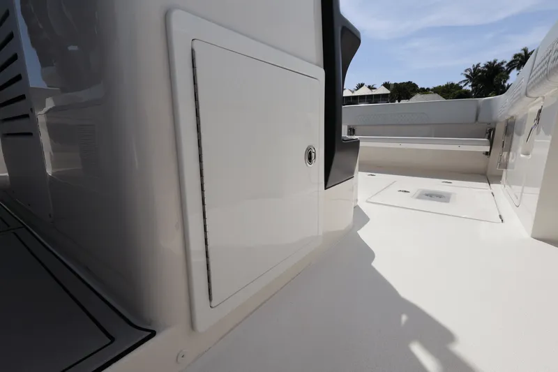 Slide: The Image of Aquila 47 Molokai 2024 - 44