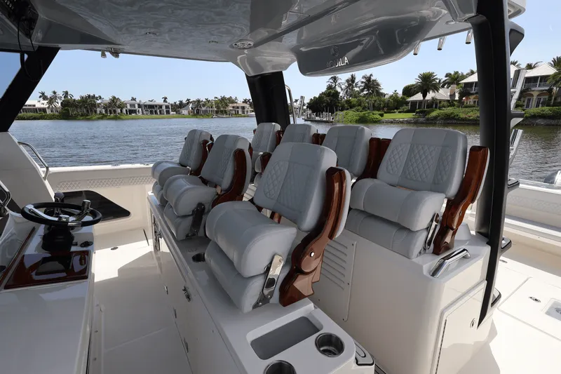 Slide: The Image of Aquila 47 Molokai 2024 - 45