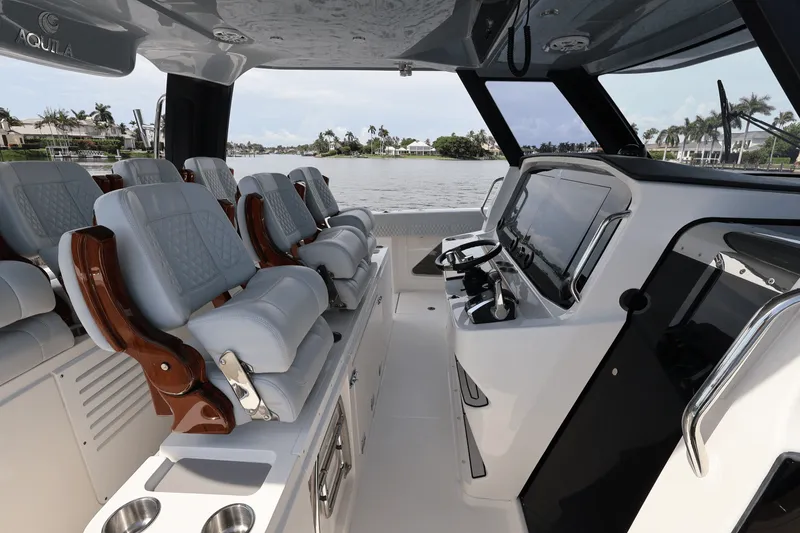 Slide: The Image of Aquila 47 Molokai 2024 - 52