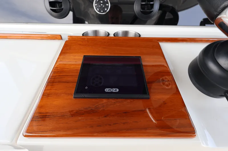 Slide: The Image of Aquila 47 Molokai 2024 - 56