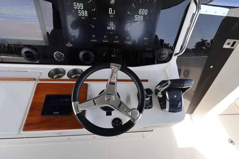 Slide: The Image of Aquila 47 Molokai 2024 - 60