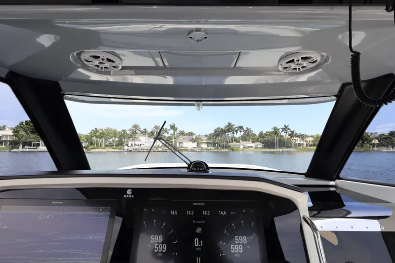 Slide: The Image of Aquila 47 Molokai 2024 - 61