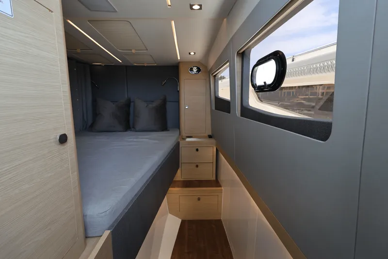 Slide: The Image of Aquila 47 Molokai 2024 - 77