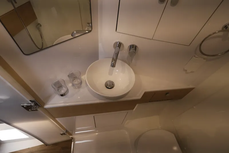 Slide: The Image of Aquila 47 Molokai 2024 - 96