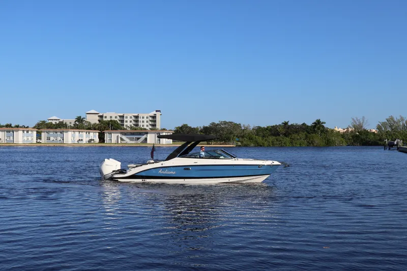 Slide: The Image of Sea Ray 280 SLX OUTBOARD 2024 - 22