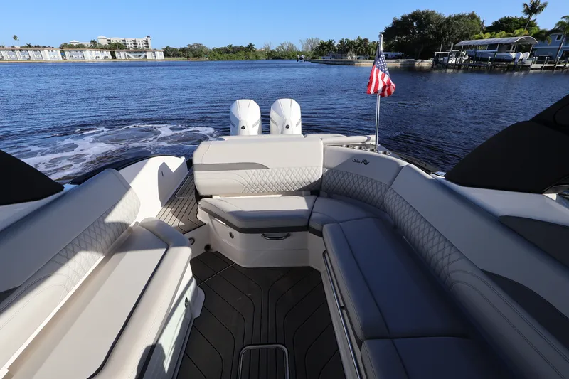 Slide: The Image of Sea Ray 280 SLX OUTBOARD 2024 - 28