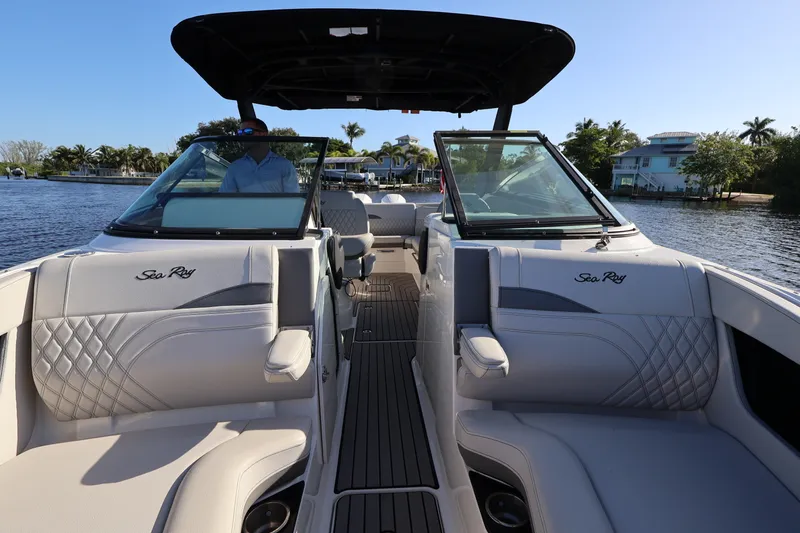 Slide: The Image of Sea Ray 280 SLX OUTBOARD 2024 - 40