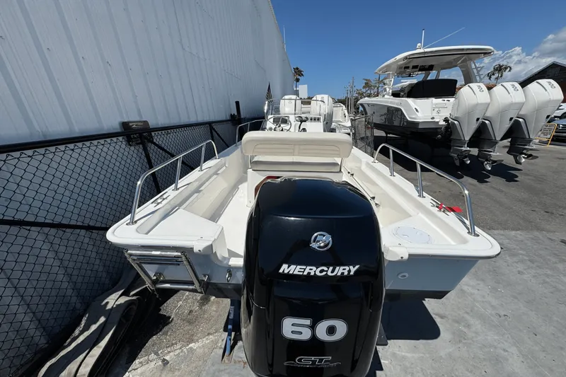 Slide: The Image of Boston Whaler 150 Montauk 2020 - 7