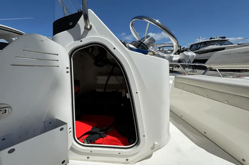 Slide: The Image of Boston Whaler 150 Montauk 2020 - 9