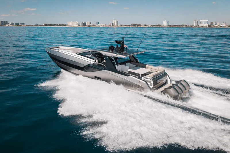 Slide: The Image of Azimut Verve 47 2021 - 14