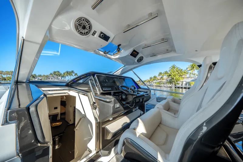 Slide: The Image of Azimut Verve 47 2021 - 24