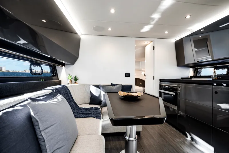 Slide: The Image of Azimut Verve 47 2021 - 28