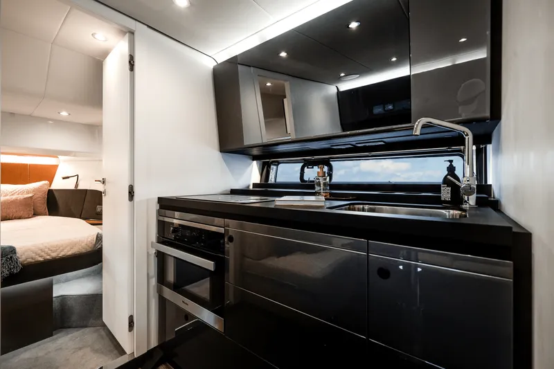 Slide: The Image of Azimut Verve 47 2021 - 31