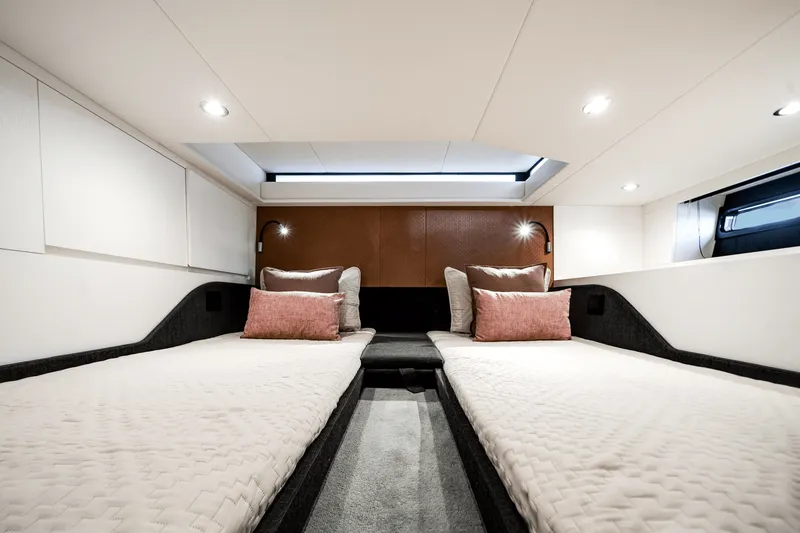 Slide: The Image of Azimut Verve 47 2021 - 36