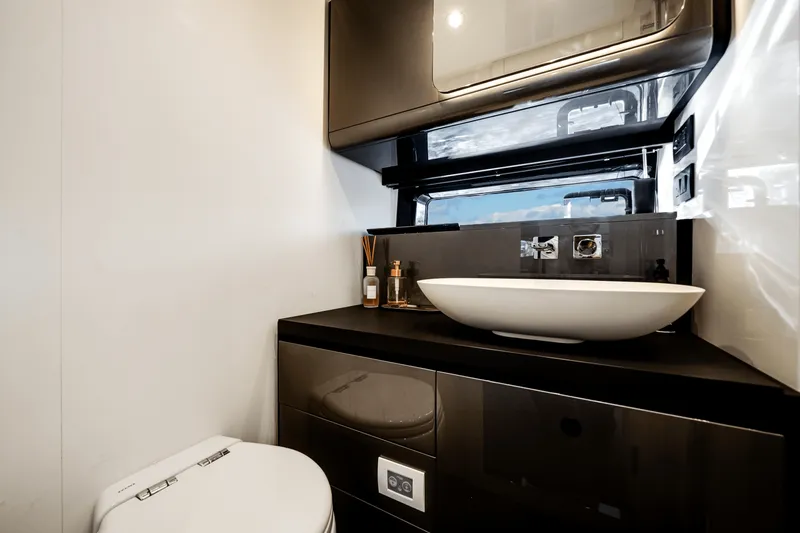 Slide: The Image of Azimut Verve 47 2021 - 41