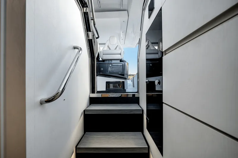 Slide: The Image of Azimut Verve 47 2021 - 43