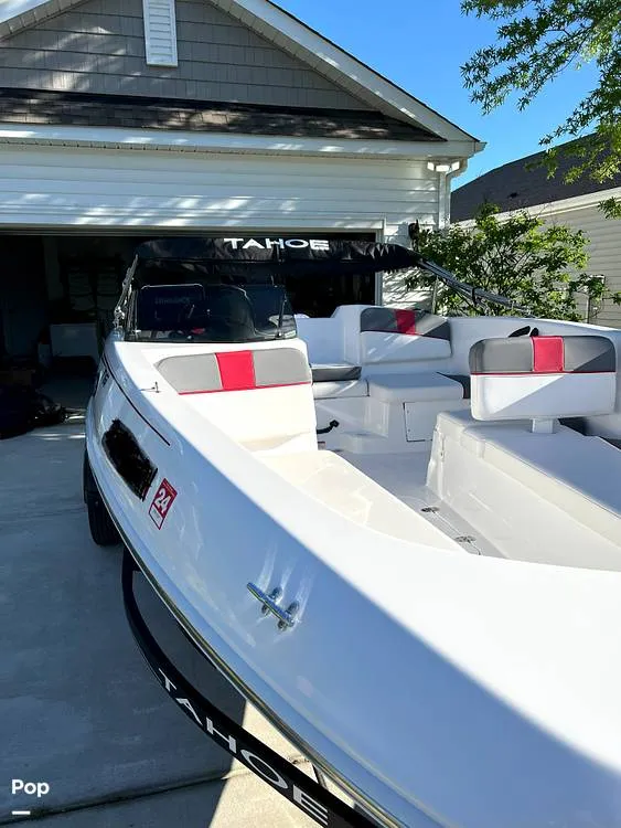 Slide: The Image of Tahoe T16 2022 - 12396153