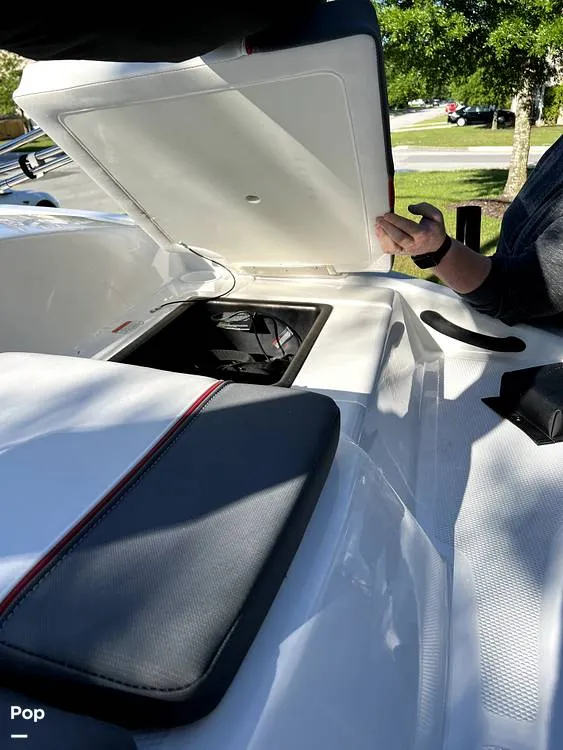 Slide: The Image of Tahoe T16 2022 - 12396162