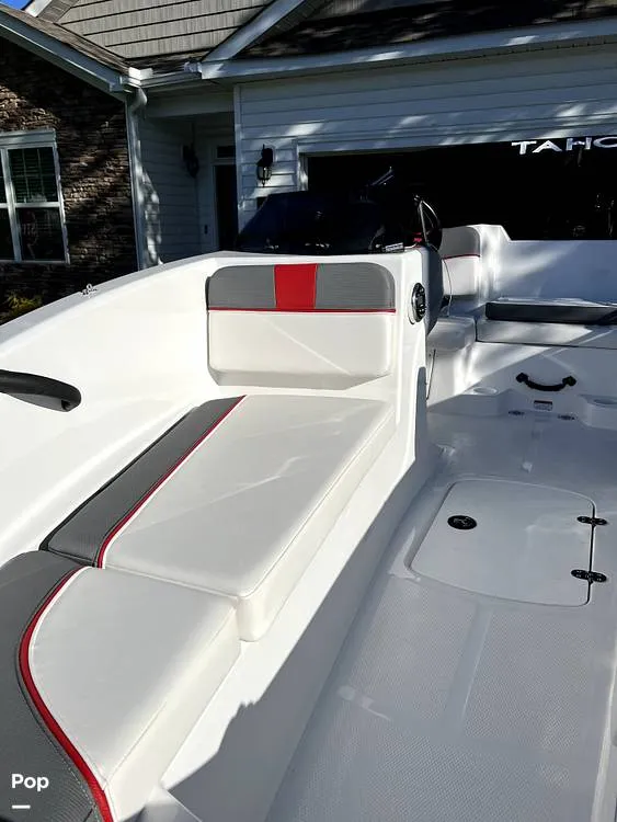 Slide: The Image of Tahoe T16 2022 - 12396169