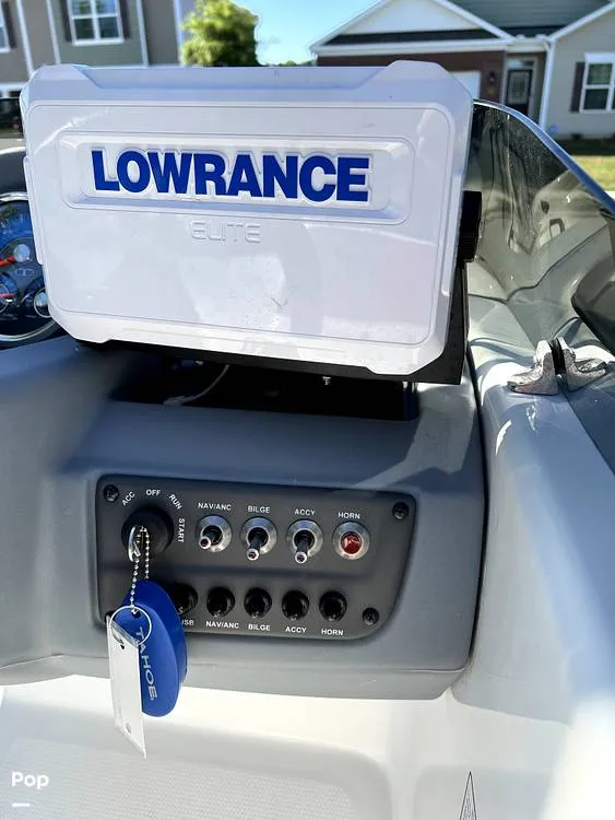 Slide: The Image of Tahoe T16 2022 - 12396171